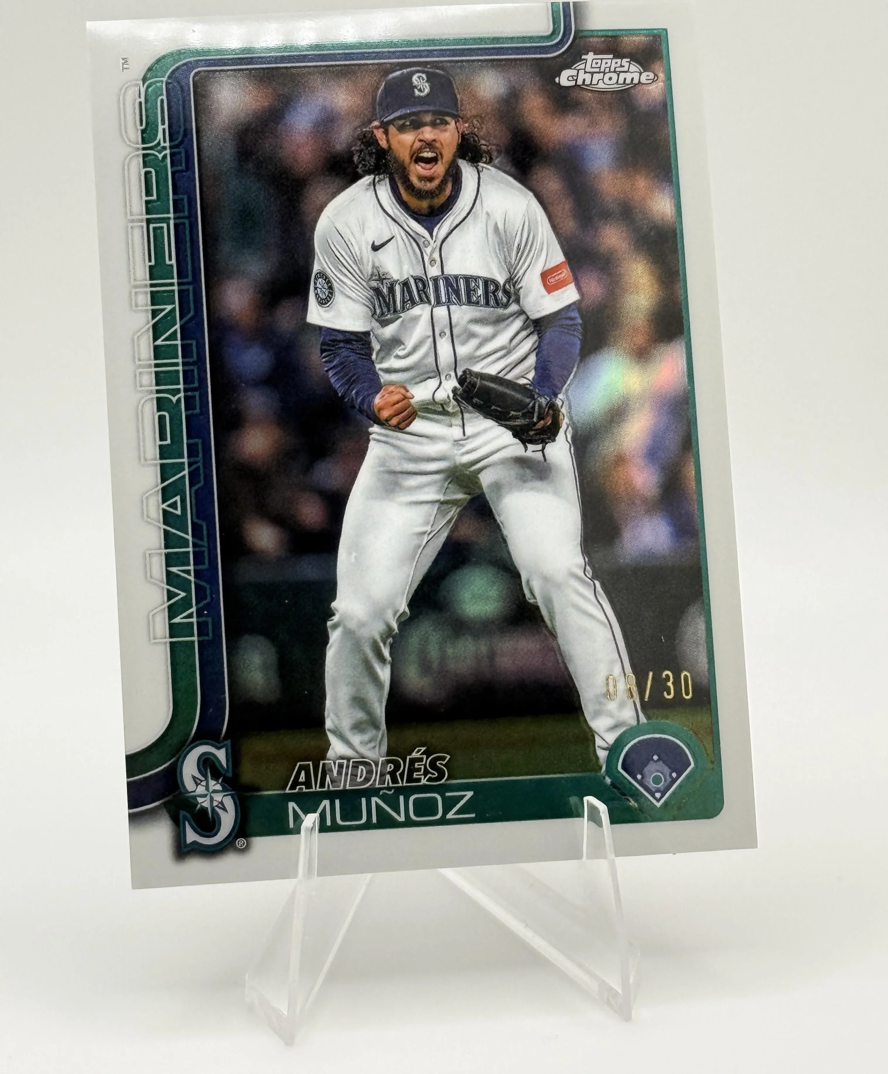 Andrés Muñoz 2025 Topps Chrome Update #USC108 White Refractors baseball card - Front