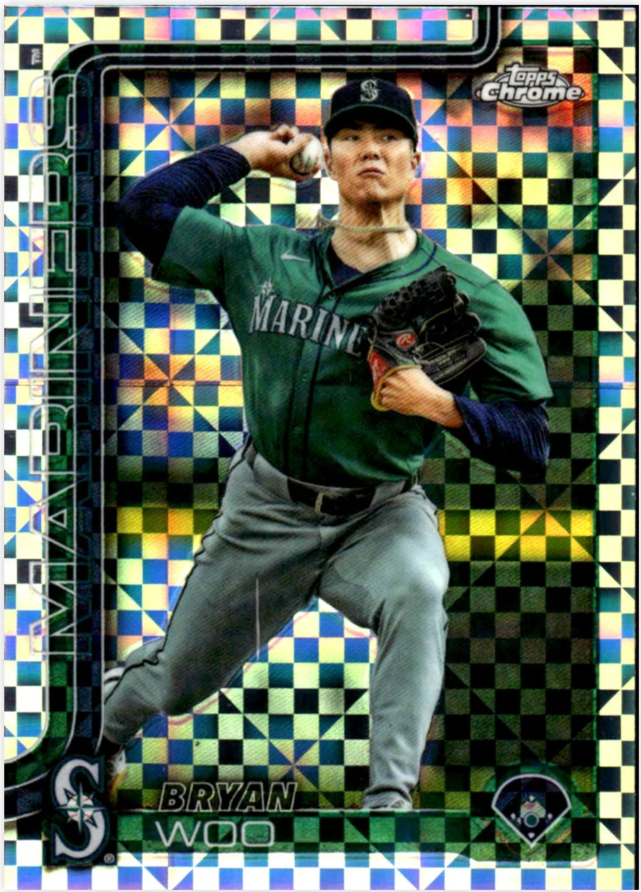 Bryan Woo 2025 Topps Chrome Update #USC16 X-Fractors baseball card - Front