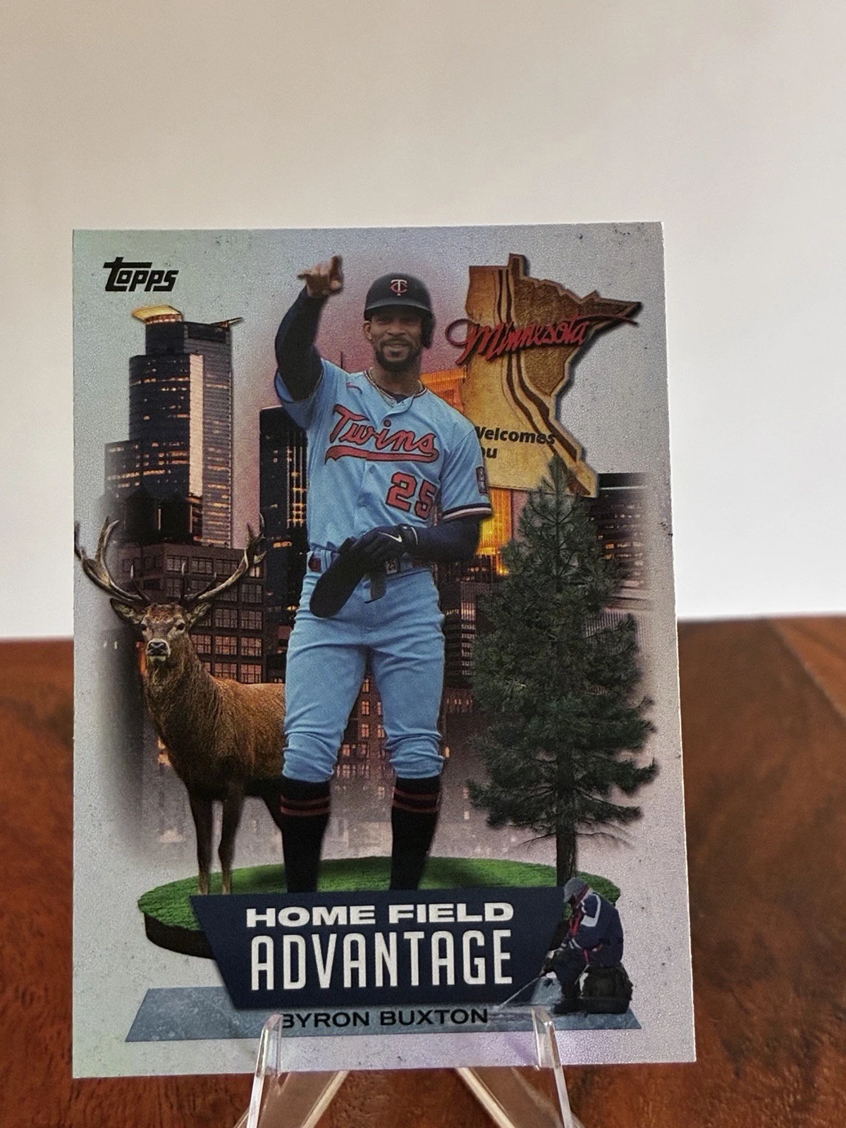 Byron Buxton #HA-19 2022 Topps Baseball Home Field Advantage front