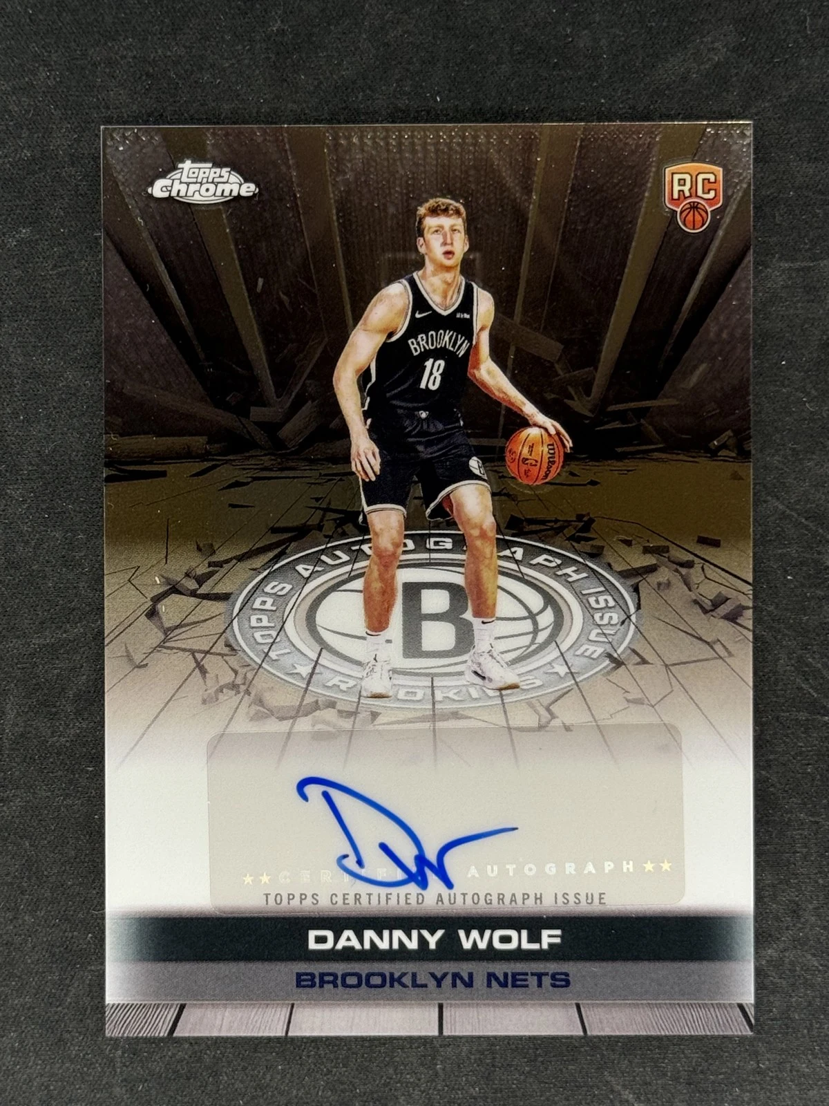 Danny Wolf 2025-26 Topps Chrome card