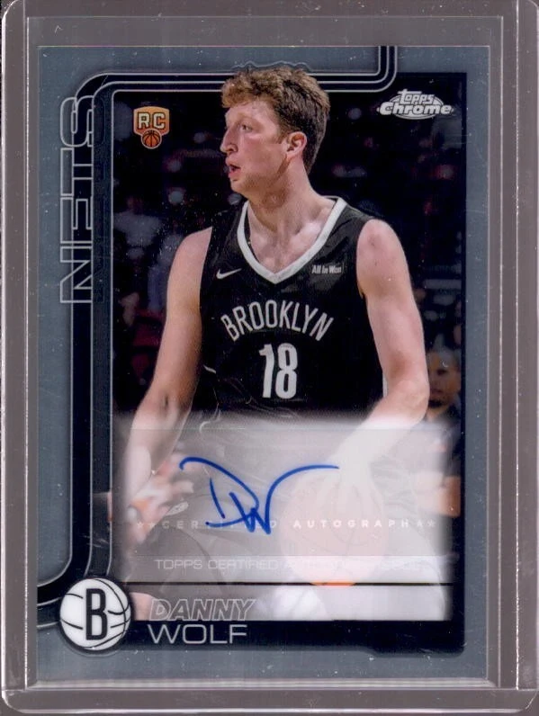 Danny Wolf 2025-26 Topps Chrome card