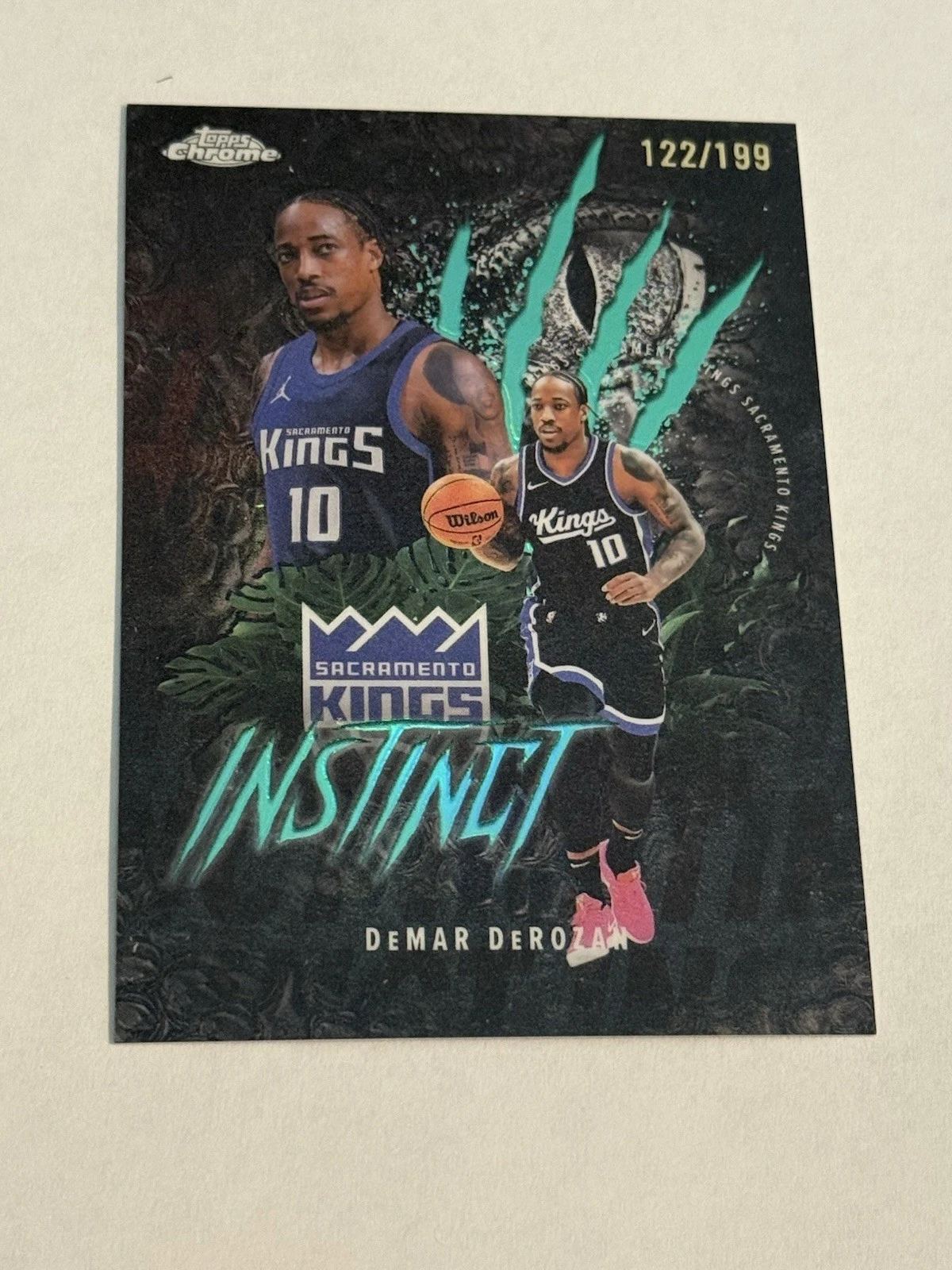 DeMar DeRozan 2025-26 Topps Chrome card
