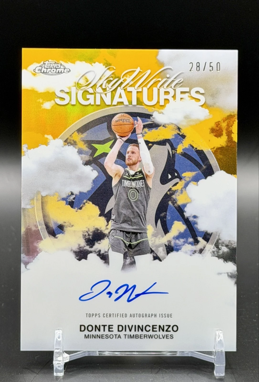 Donte DiVincenzo 2025-26 Topps Chrome card