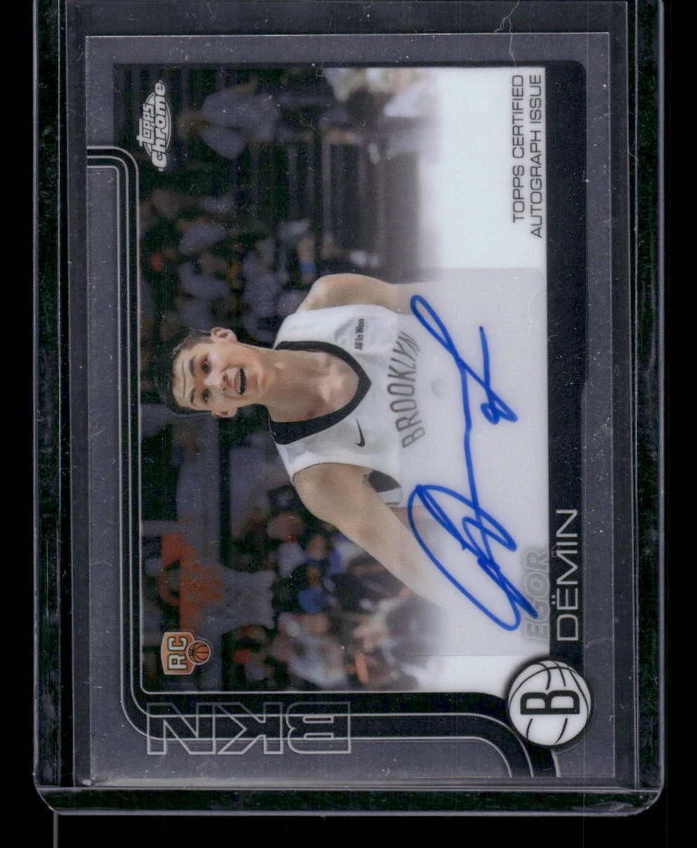 Egor Dëmin 2025 Topps Chrome Basketball card