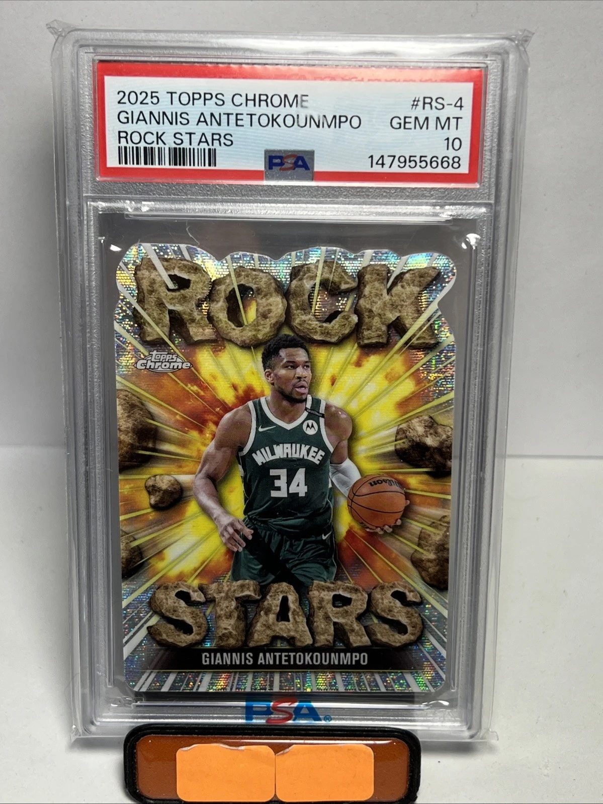 Giannis Antetokounmpo 2025 Topps Chrome Basketball card