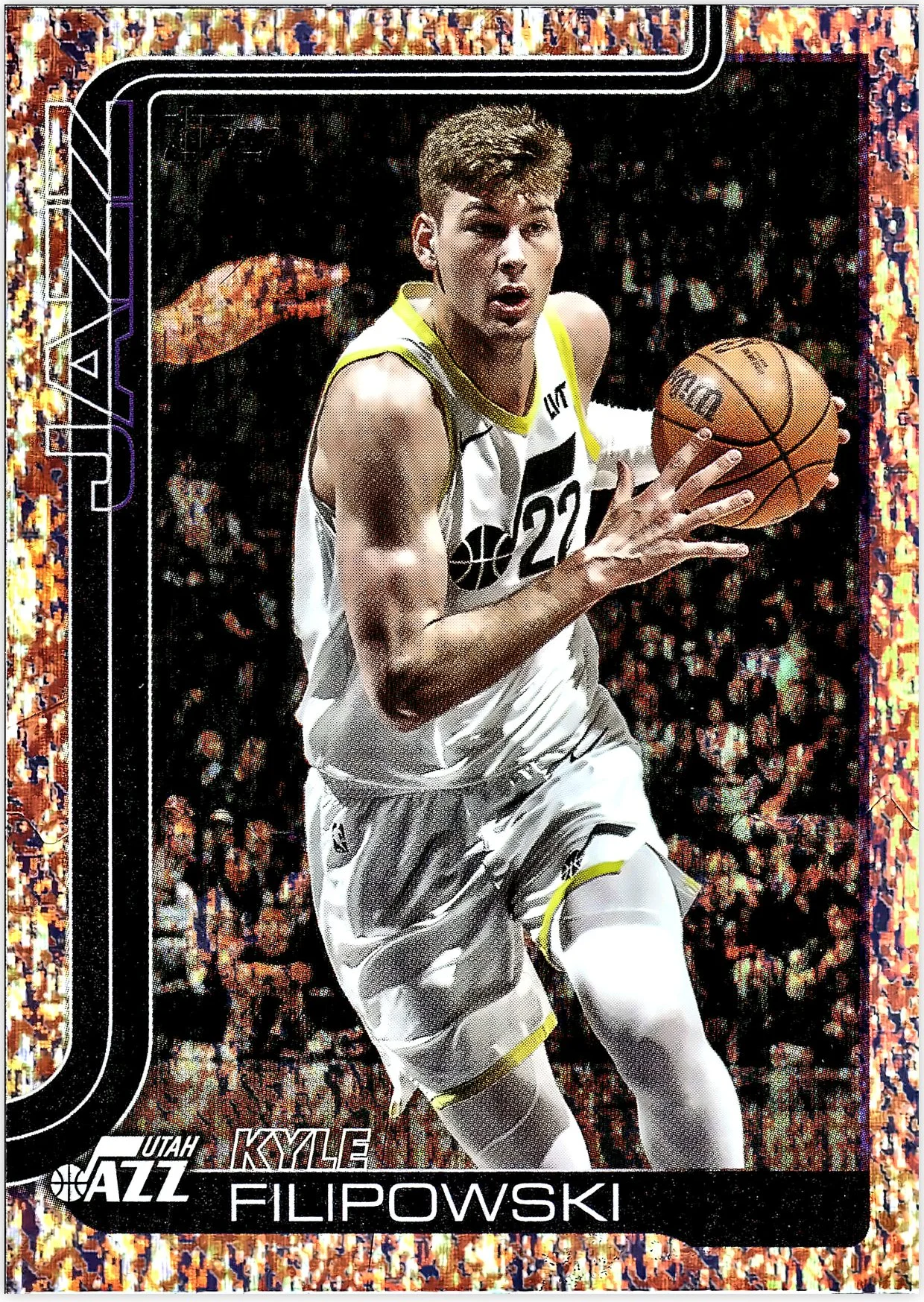Kyle Filipowski 2025-26 Topps #134 Sandglitter basketball card - Front