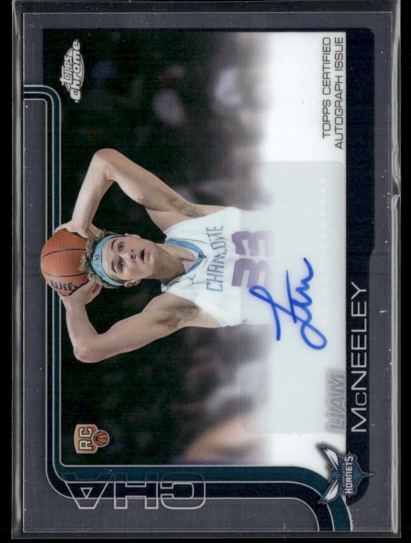 Liam McNeeley 2025 Topps Chrome Basketball card