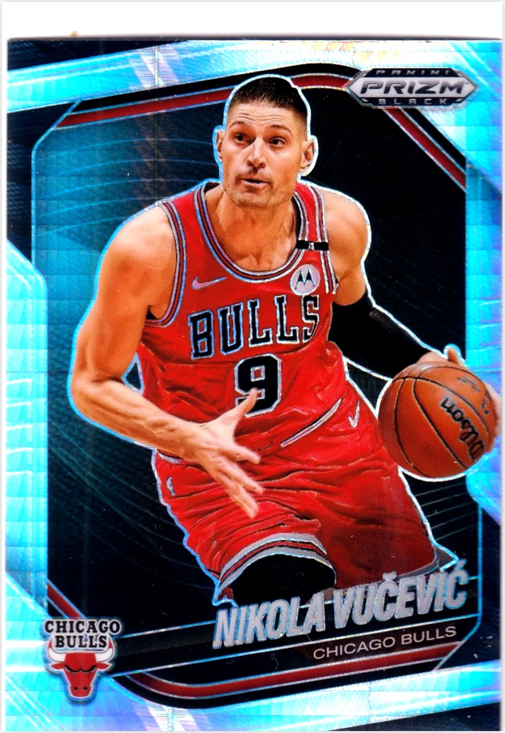 Nikola Vucevic 2024-25 Panini Prizm Black #10 Hyper basketball card - Front