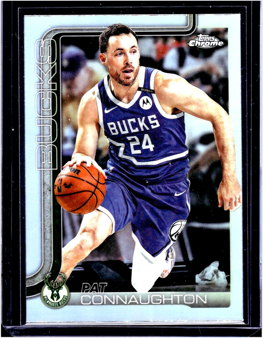 Pat Connaughton 2025-26 Topps Chrome #190 Refractor basketball card - Front