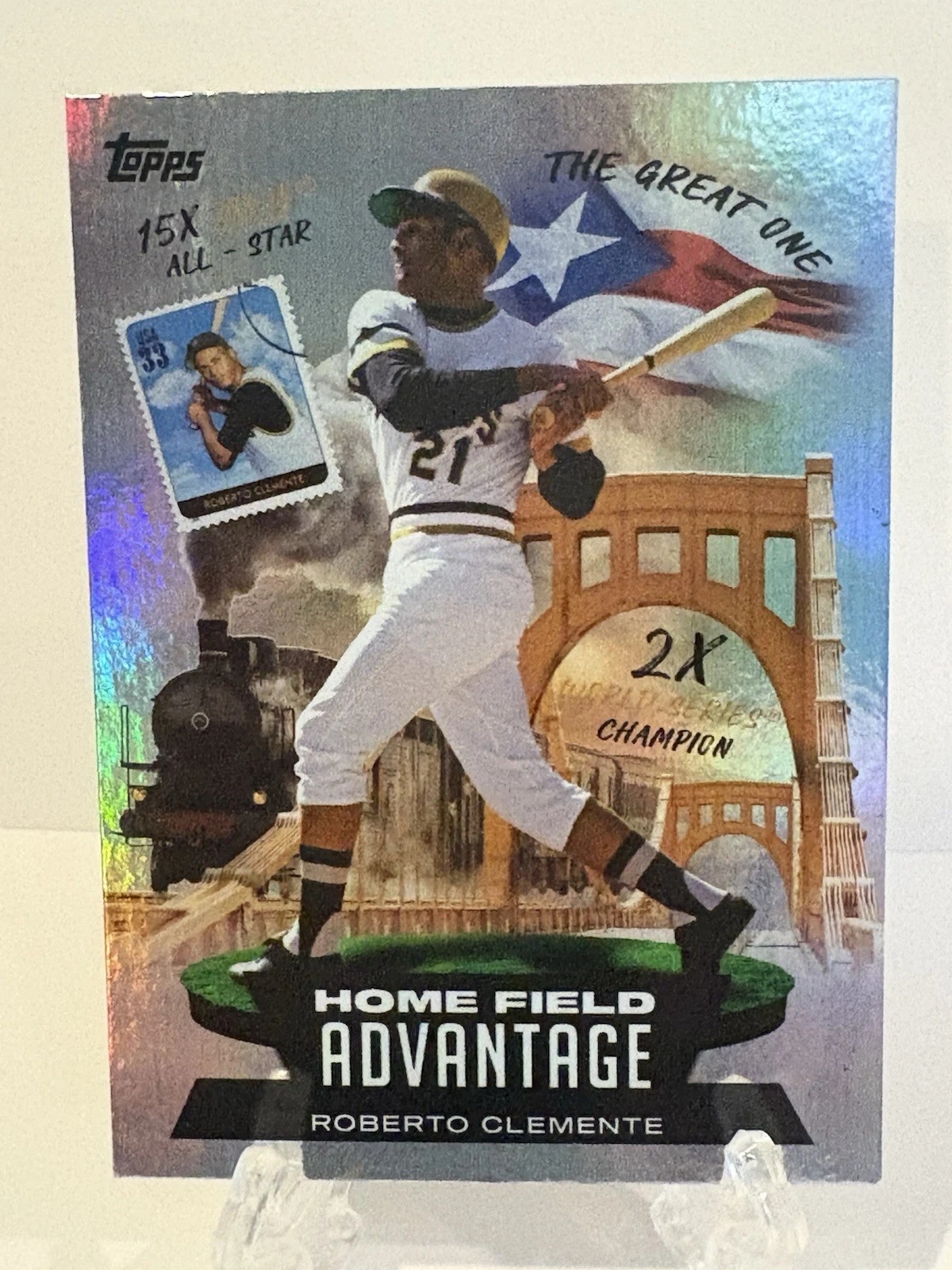 Roberto Clemente #LHA-4 2022 Topps Baseball Legendary Home Field Advantage front
