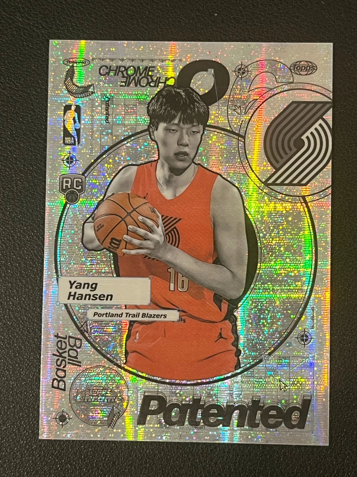 Yang Hansen 2025 Topps Chrome Basketball card